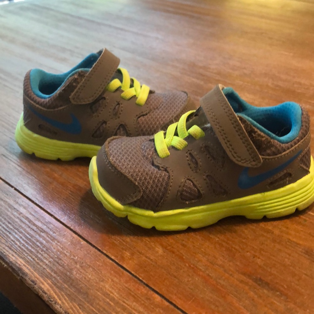 Nike’s toddler size 6